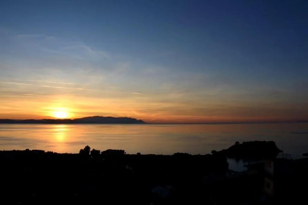 Villa 6 Rooms 1 Living Room Magnificent Sea View Kusadası